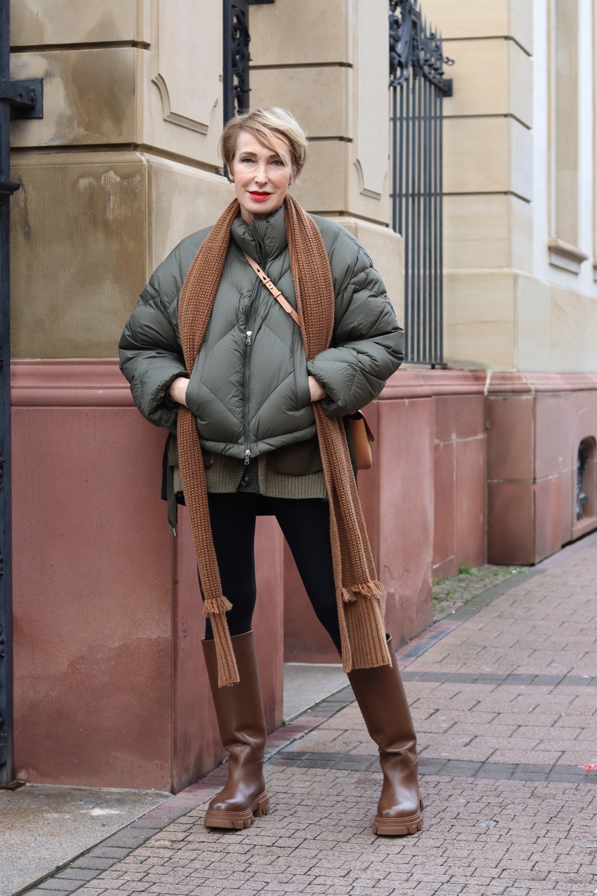 glamupyourlifestyle puffer-mantel puffer-jacke weekend-max-mara ue-40-mode ue-50-blog giaborghini-boots