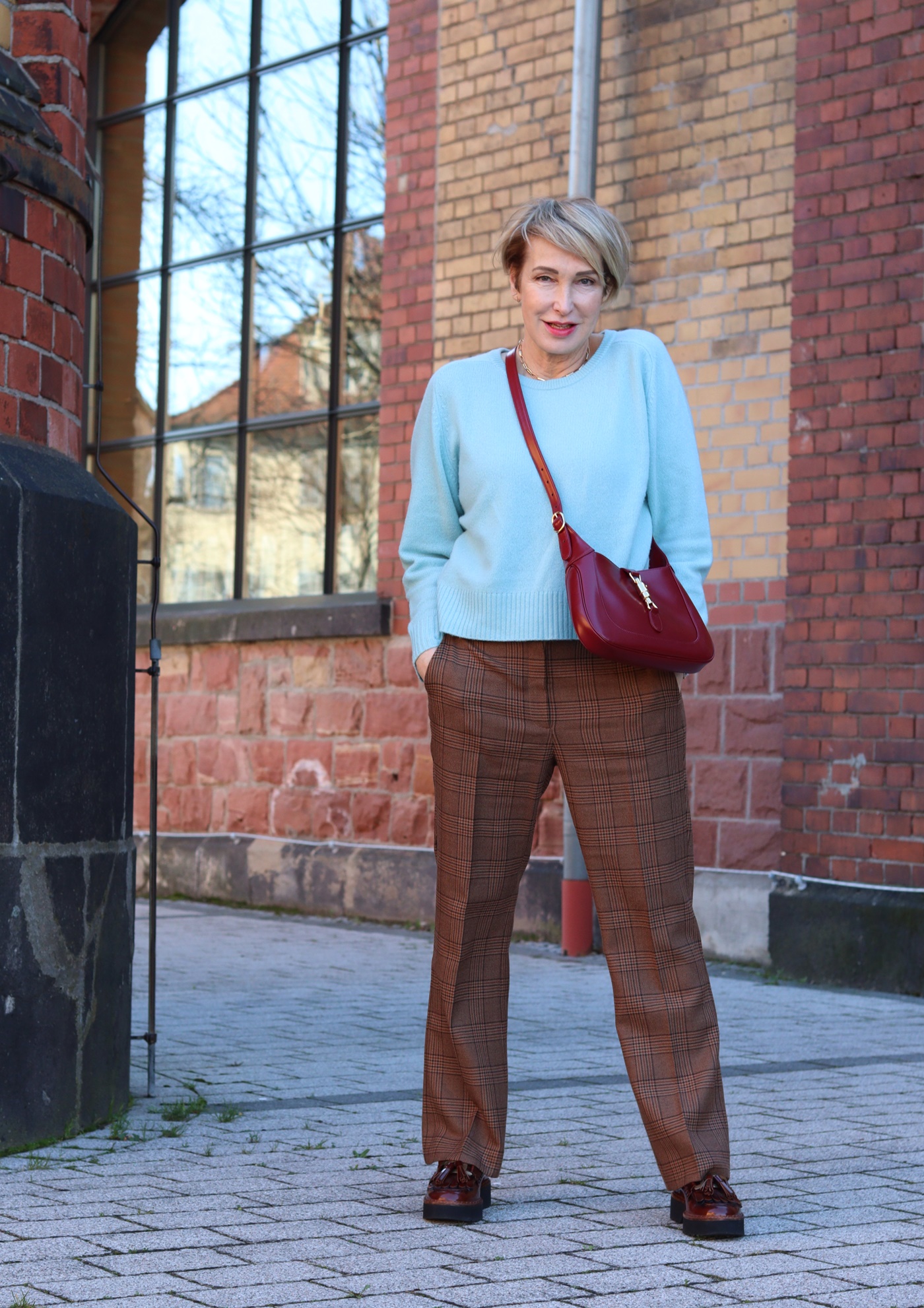 glamupyourlifestyle Gucci-Jackie It-Bag Max-Mara-Hose Loafers Allude-Cashmere ue-40-mode ue-50-blog