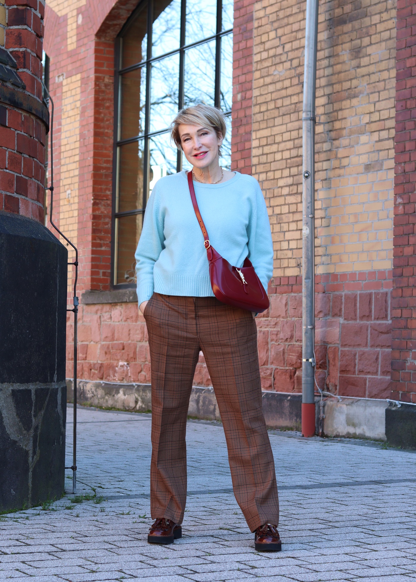 glamupyourlifestyle Gucci-Jackie It-Bag Max-Mara-Hose Loafers Allude-Cashmere ue-40-mode ue-50-blog