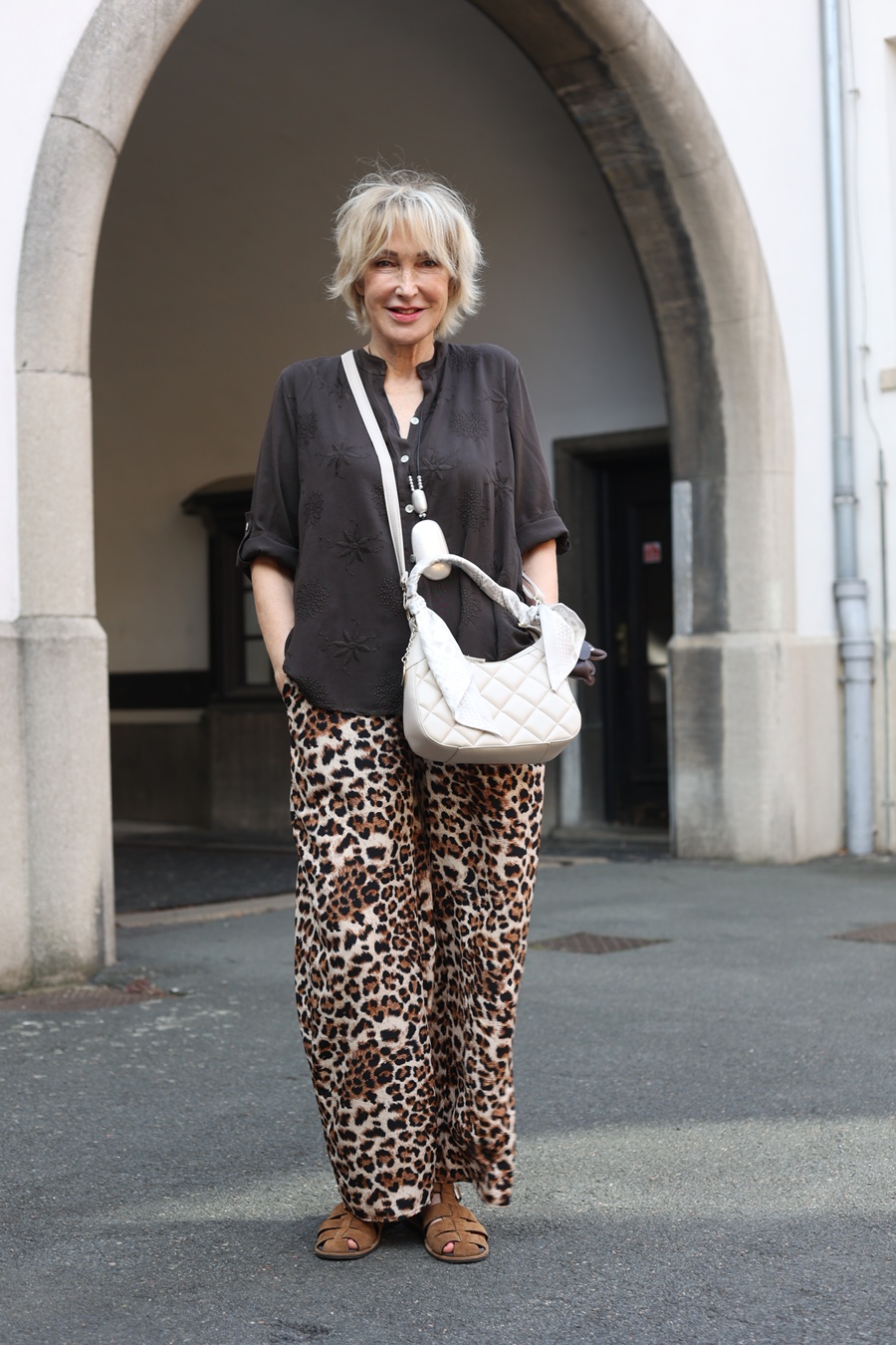  glamupyourlifestyle Sommeroutfit ue-50-bog ue-50-Mode Leo-Look