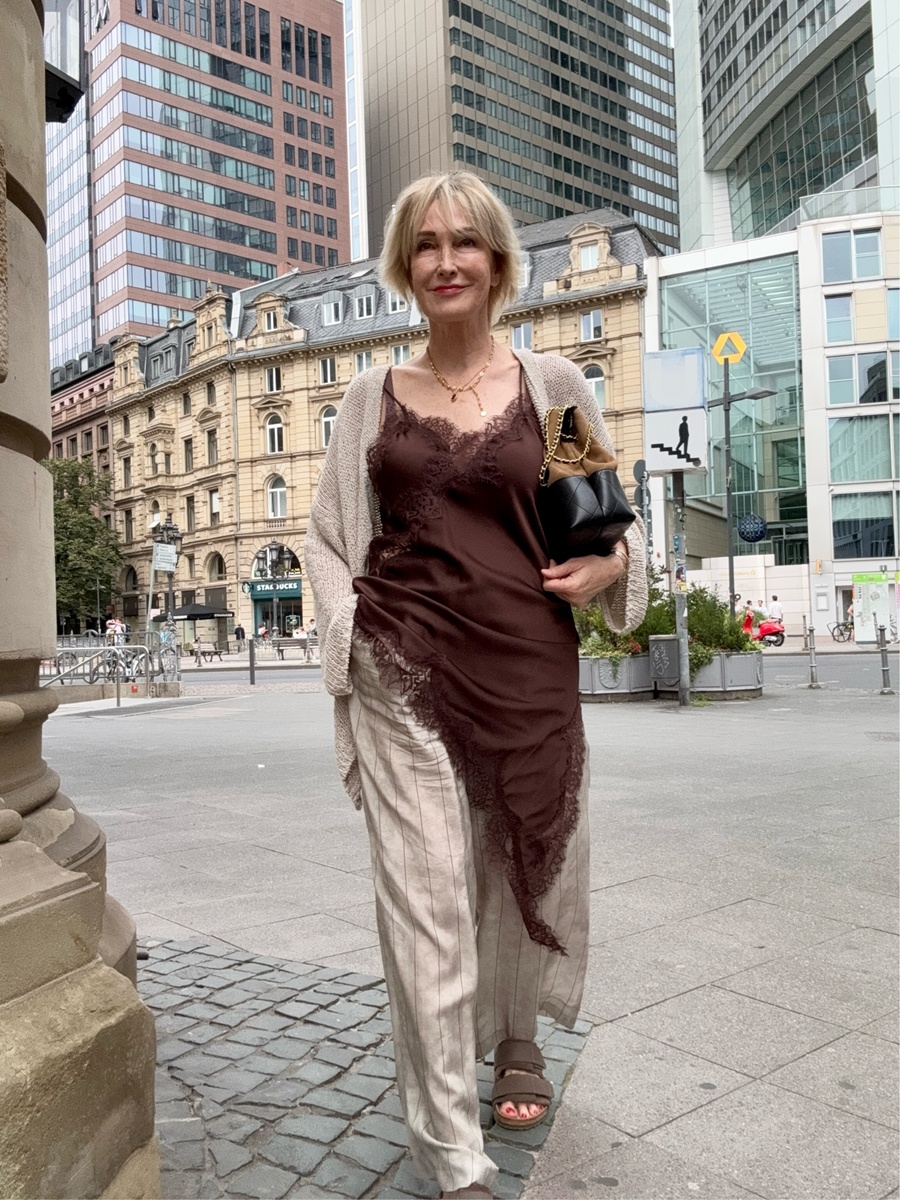 glamupyourlifestyle Carolyn-Bessette-Kennedy Verfilmung Stilikone Ue-40-mode ue-50-blog