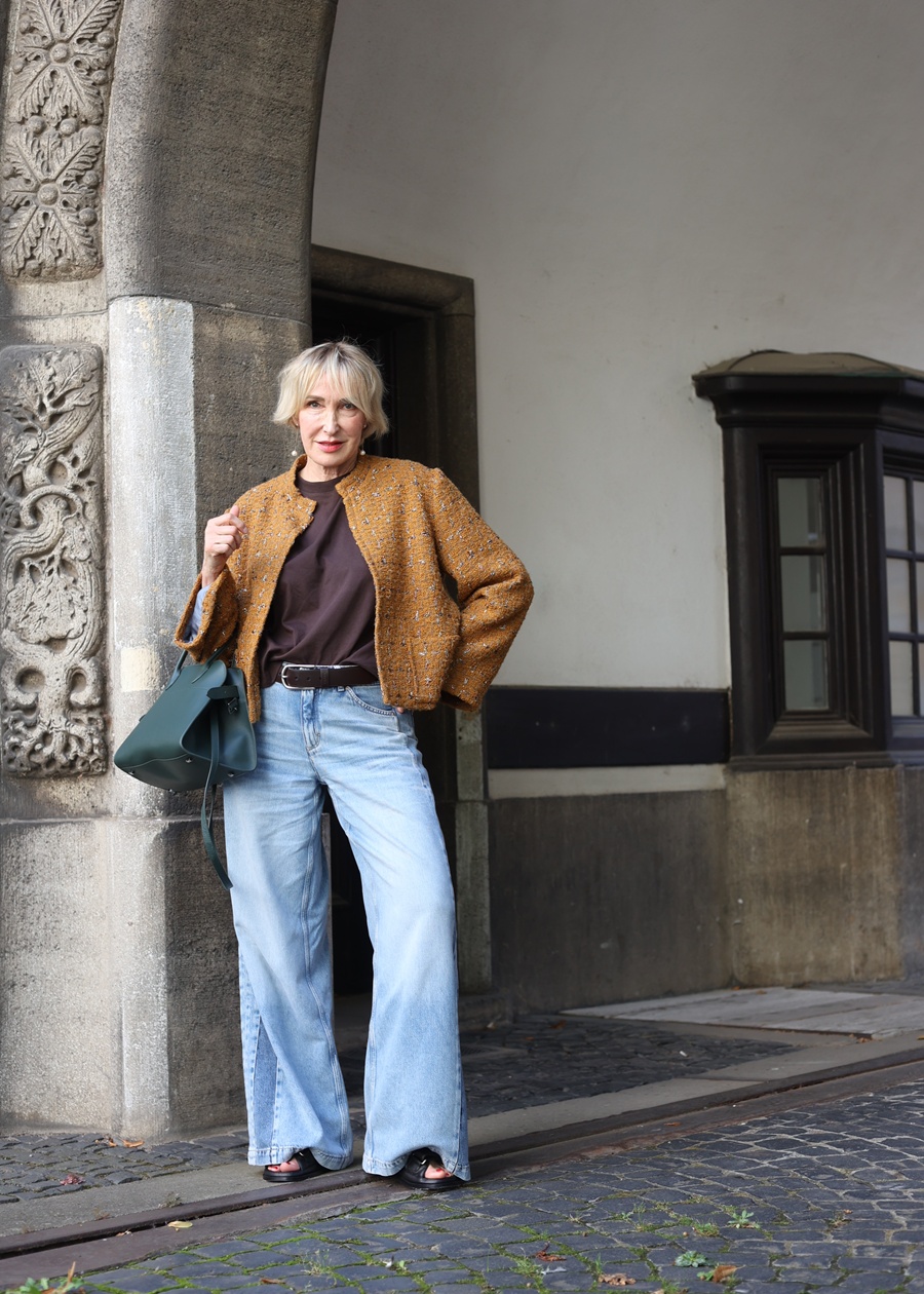 glamupyourlifestyle Boucle-Jacke Herbst-Outfit ue-50-Blog ue-40-Mode Selbstbestimmung breite-Jeans