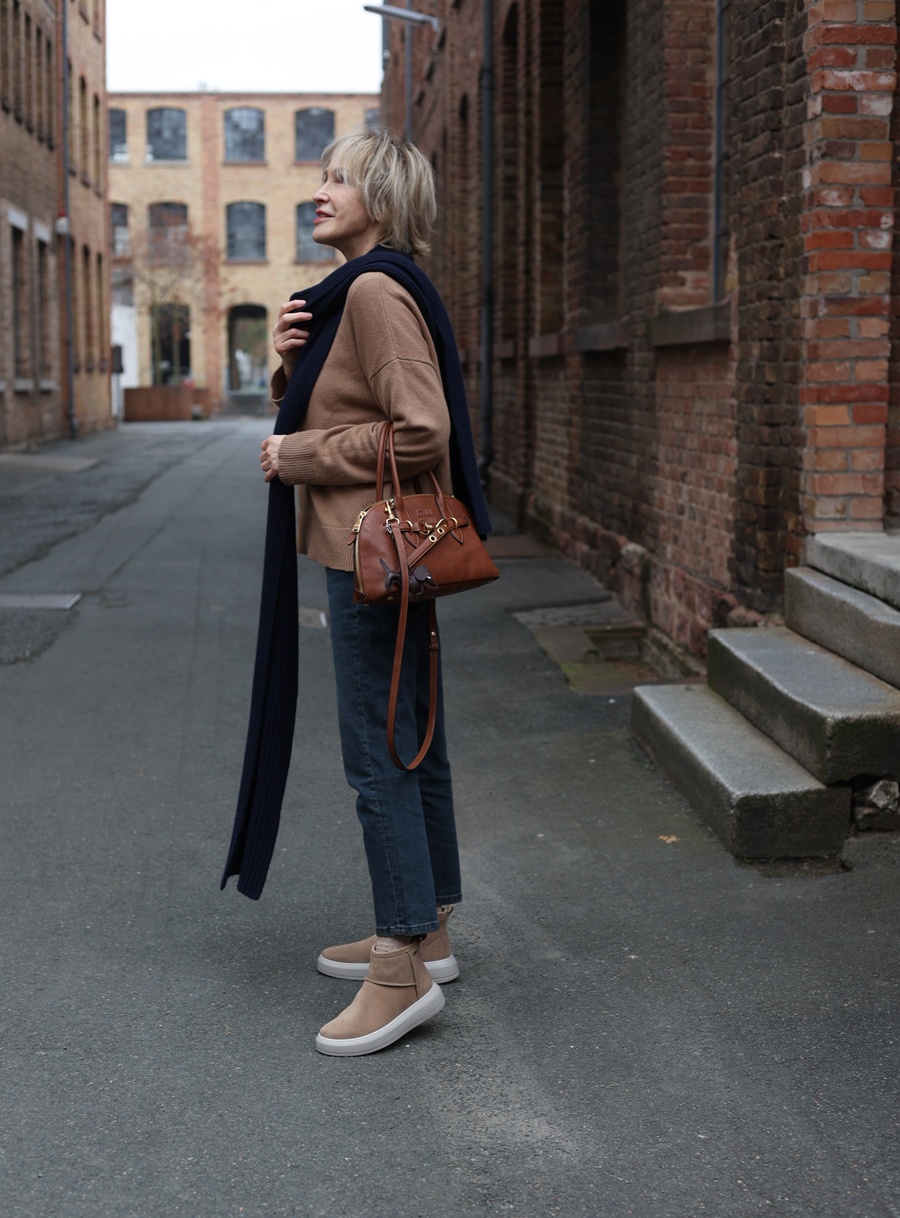 glamupyourlifestyle legero-boots winter-Outfit ue-40-mode ue-50-blog Max-Mara-Pullover