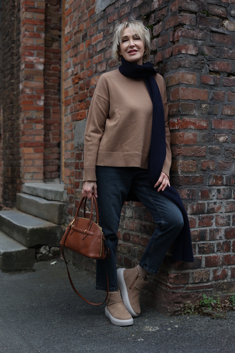 glamupyourlifestyle legero-boots winter-Outfit ue-40-mode ue-50-blog Max-Mara-Pullover